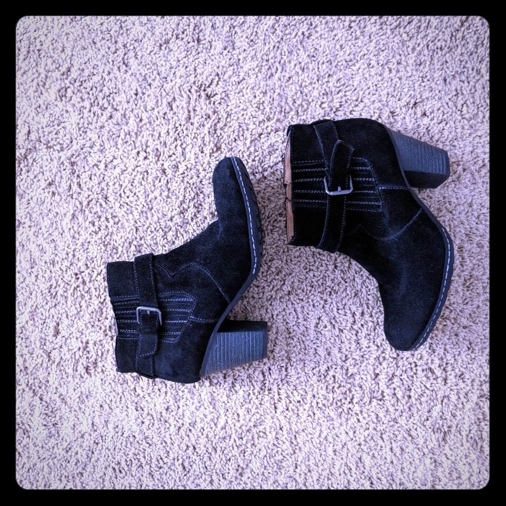 G.H. Bass&Co black booties